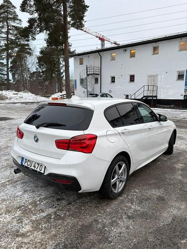 Begagnad BMW 118 136 HK (100 kW) 2017 Halvkombi
