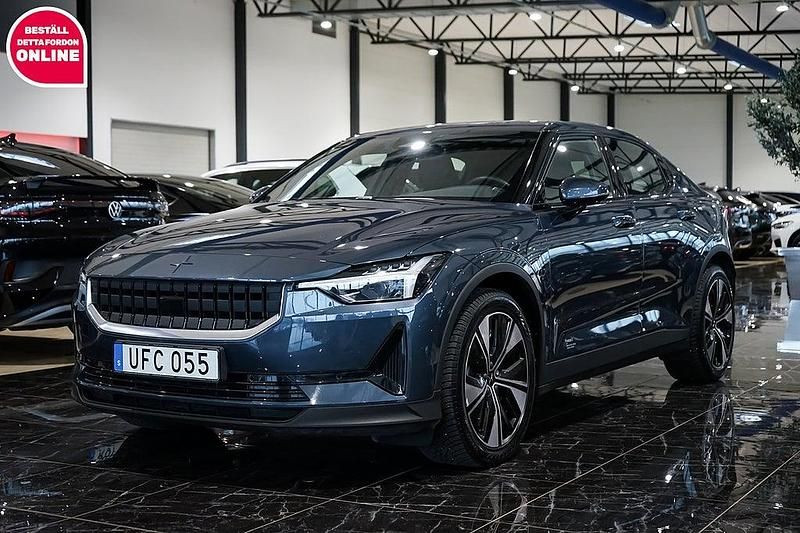 Mörkblå Begagnad 2022 Polestar 2 Long Range Dual motor Halvkombi | 364 500 kr (Marknadspris) - Bild 1/4