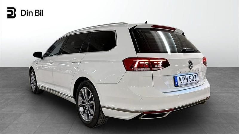 Begagnad VW Passat GTE 156 HK (114 kW) 2020 Pure white