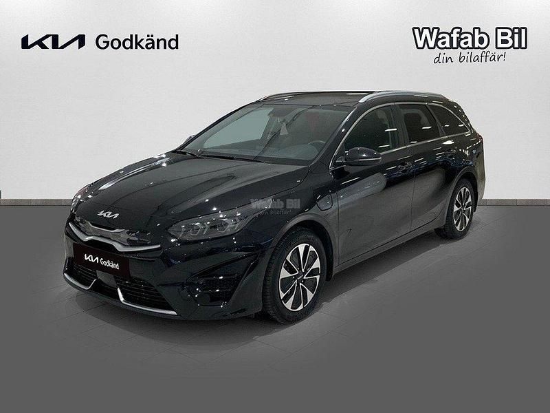 Grå Begagnad 2022 Kia Ceed Sportswagon Advance Kombi | 279 900 kr (Lite dyr) - Bild 1/4