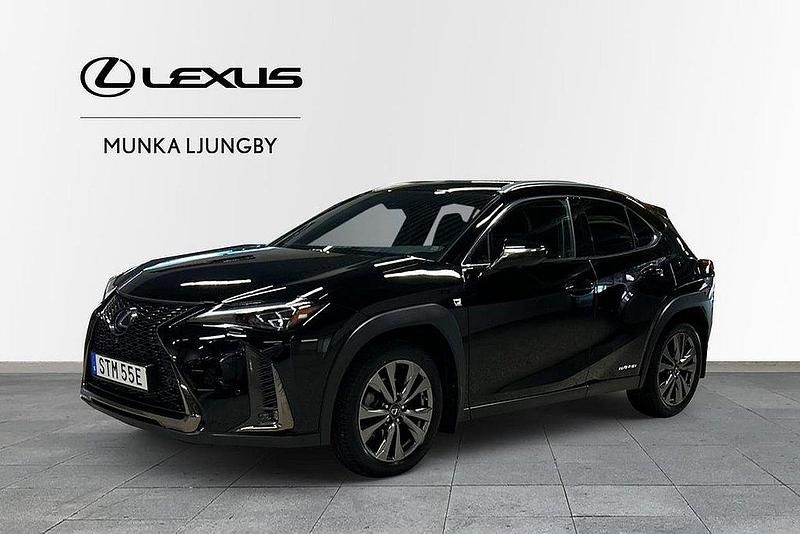Svart Begagnad 2019 Lexus UX 250h E-FOUR F-Sport SUV | 259 900 kr (Marknadspris) - Bild 1/4