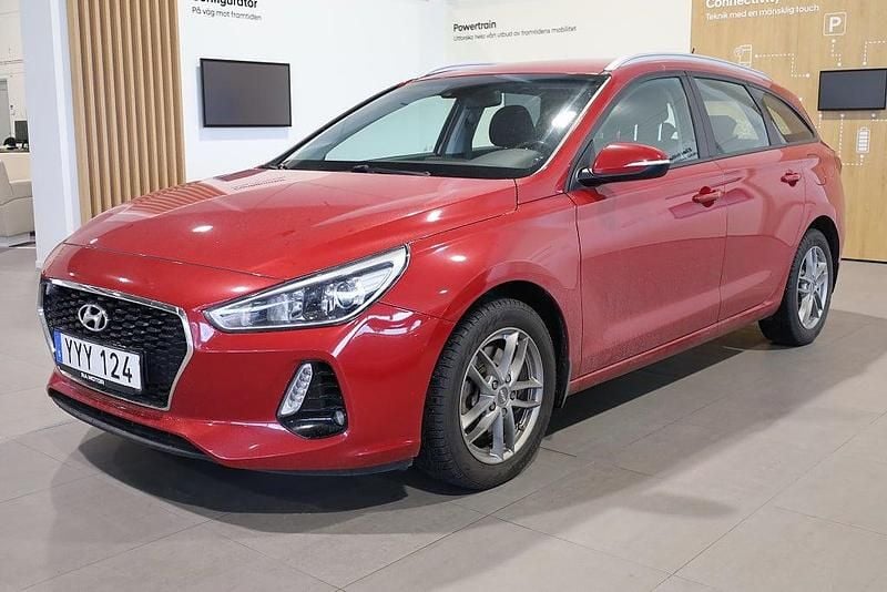 Röd Begagnad 2017 Hyundai i30 Comfort Kombi | 124 900 kr (Marknadspris) - Bild 1/3