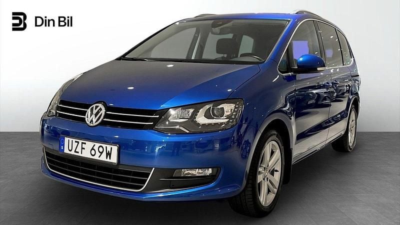 Blå Begagnad 2019 VW Sharan Comfortline Minibuss | 339 900 kr (Lite dyr) - Bild 1/4