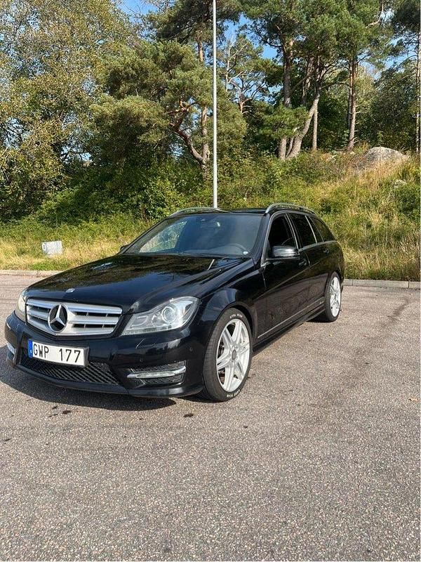 Svart Begagnad 2013 Mercedes C220 Kombi | 145 000 kr (Dyr) - Bild 1/4