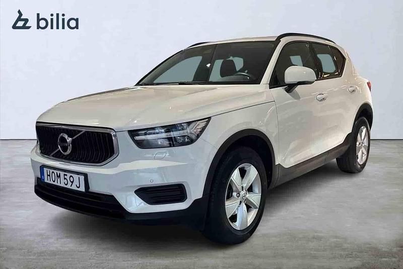 Vit Begagnad 2021 Volvo XC40 Momentum SUV | 269 900 kr (Marknadspris) - Bild 1/1