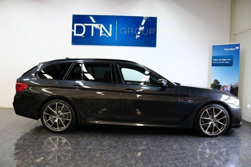 Begagnad 2019 BMW 520 M Sport Kombi | 459 000 kr - Bild 1/4