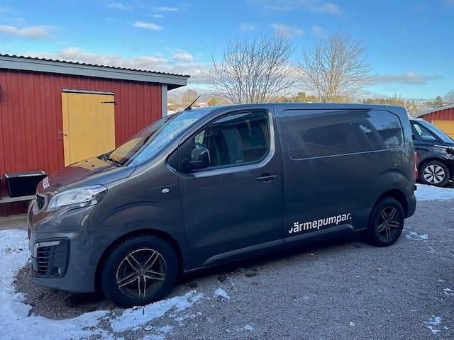 Begagnad Peugeot Expert 177 HK (130 kW) 2022 Van