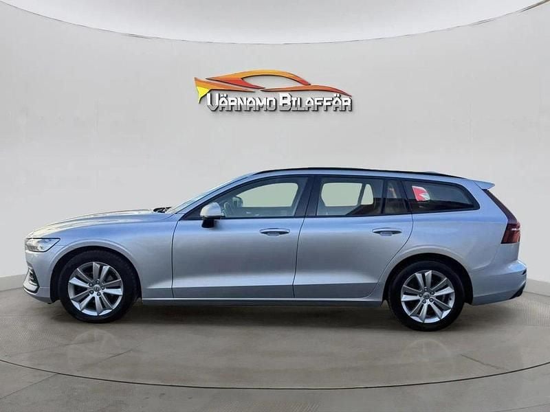 Silver Begagnad 2020 Volvo V60 Kombi | 189 900 kr (Marknadspris) - Bild 1/4