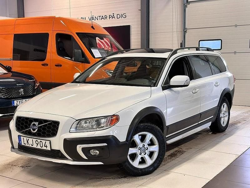 Begagnad Volvo XC70 Momentum 215 HK (158 kW) 2014 Vit Kombi