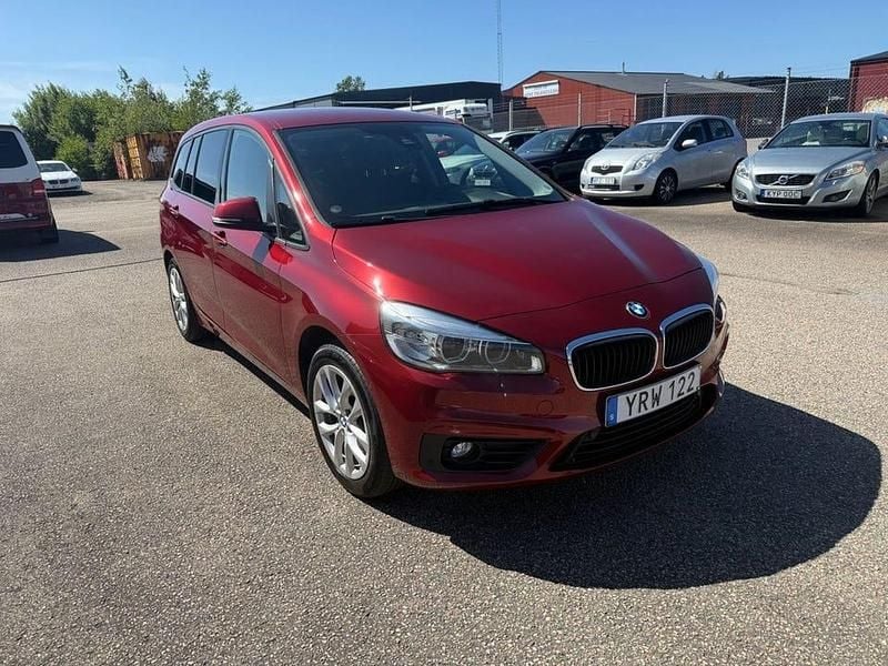 Begagnad BMW 218 Gran Tourer 150 HK (110 kW) 2017 Röd Minibuss