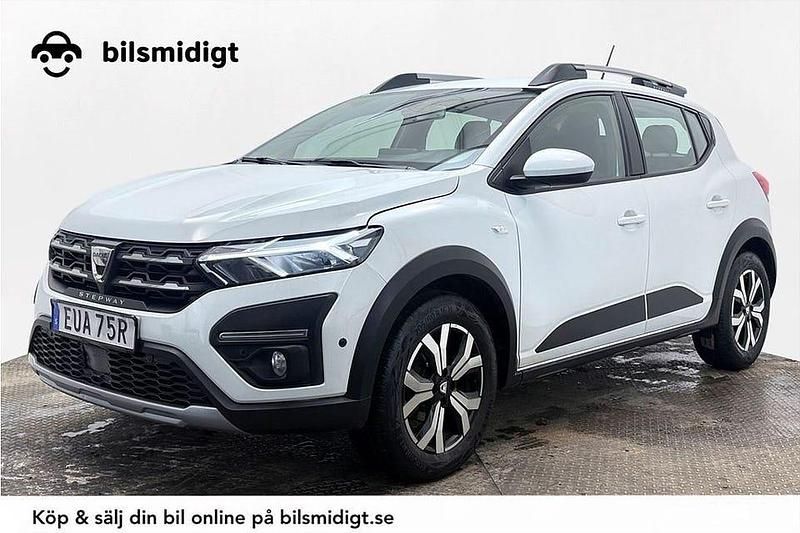 Vit Begagnad 2022 Dacia Sandero Stepway Halvkombi | 129 800 kr (Marknadspris) - Bild 1/3