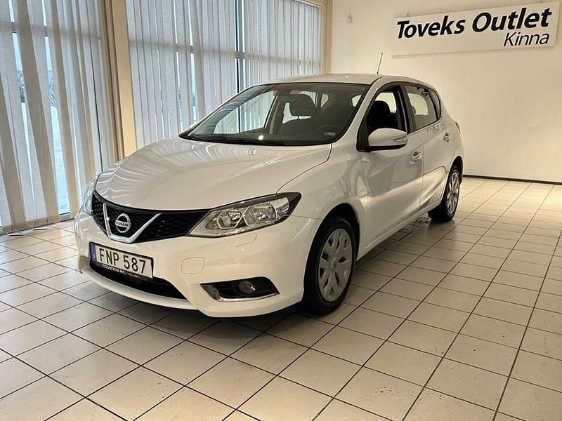 Vit Begagnad 2015 Nissan Pulsar Halvkombi | 89 900 kr (Marknadspris) - Bild 1/4