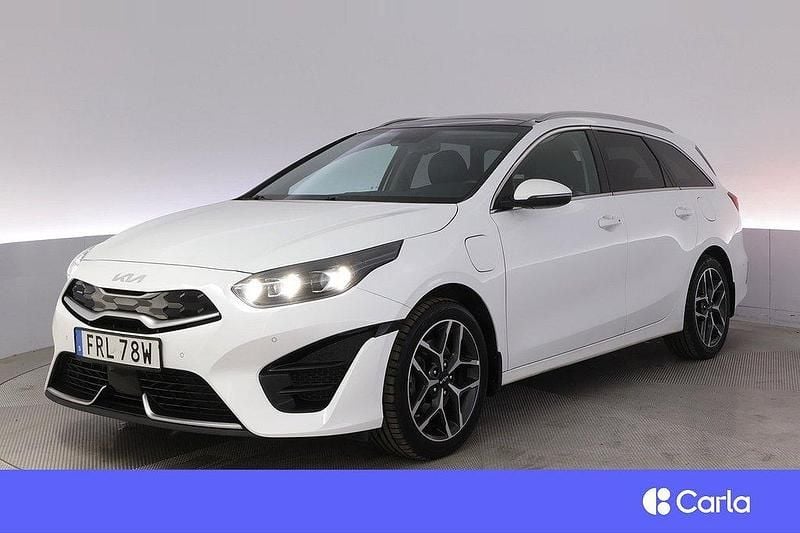 Vit Begagnad 2022 Kia Ceed 2 Kombi | 239 900 kr (Marknadspris) - Bild 1/4
