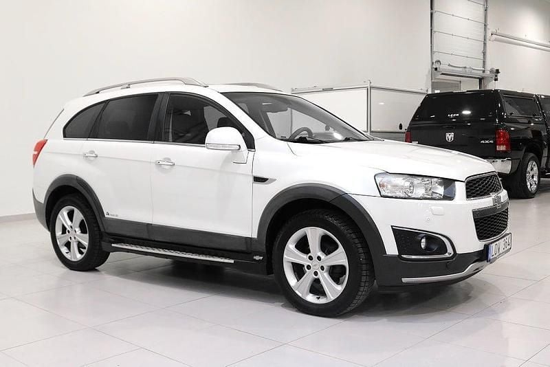 Begagnad Chevrolet Captiva 184 HK (135 kW) 2013 Vit SUV