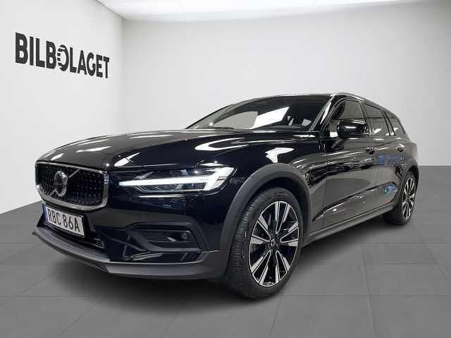 Begagnad Volvo V60 CC 250 HK (183 kW) 2024 Kombi