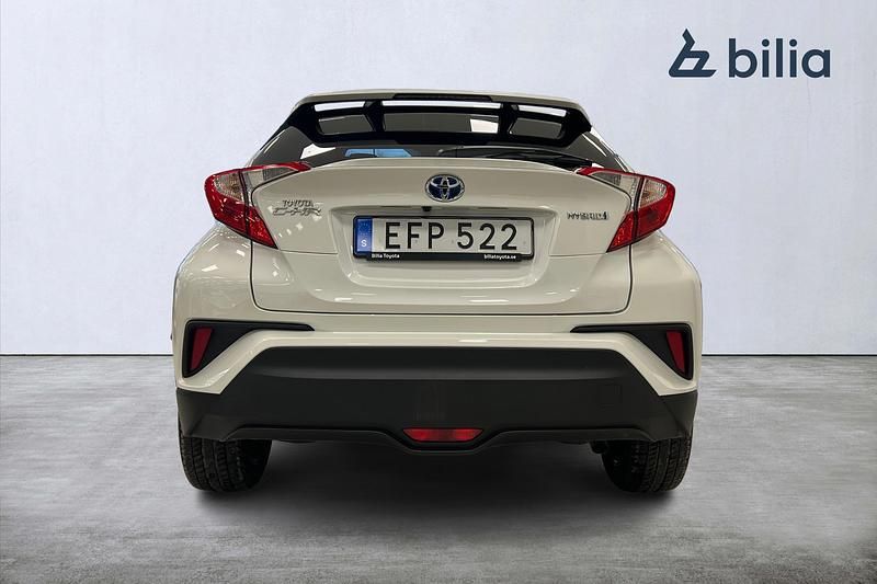 Begagnad Toyota C-HR Edition 122 HK (89 kW) 2018 Vit SUV