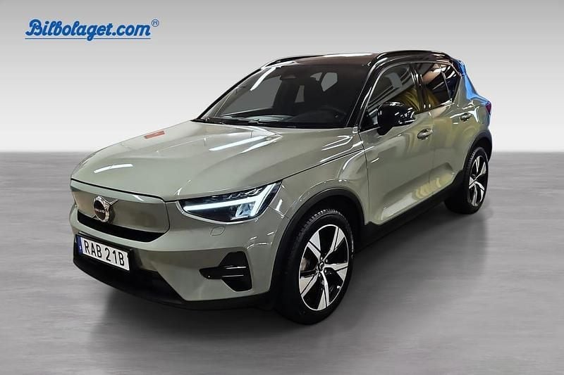 Grön Begagnad 2023 Volvo XC40 Core SUV | 378 900 kr - Bild 1/4