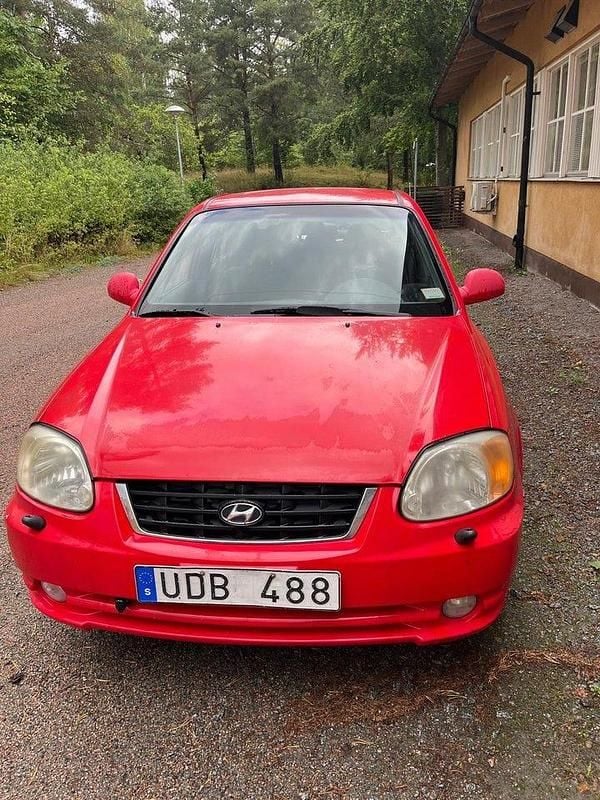 Begagnad Hyundai Accent 105 HK (77 kW) 2003