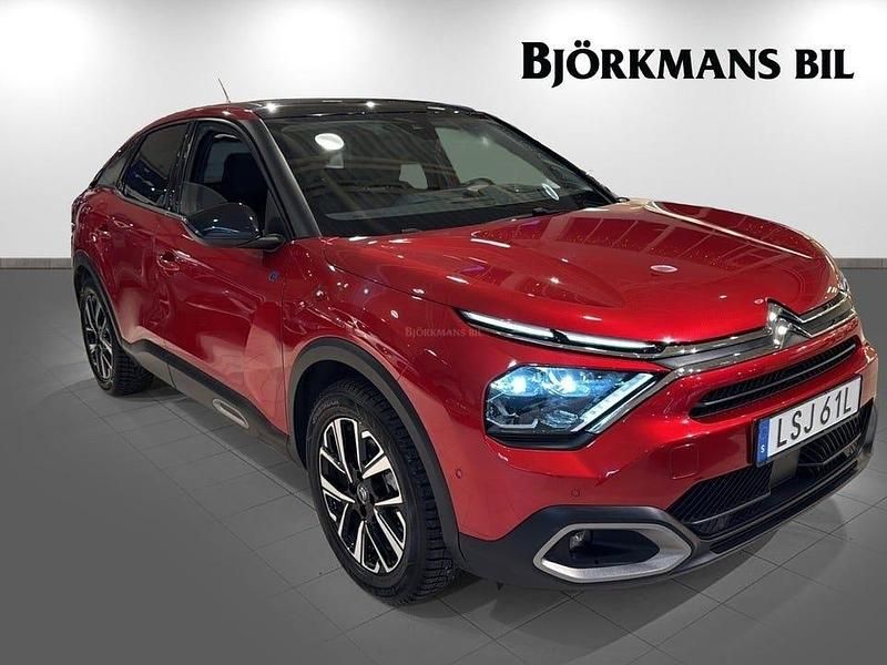 Begagnad Citroën e-C4 Exclusive 100 kW (136 HK) 2021 Röd Halvkombi