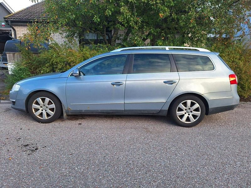 Grå Begagnad 2010 VW Passat Sportline Kombi | 15 000 kr (Bra pris) - Bild 1/1