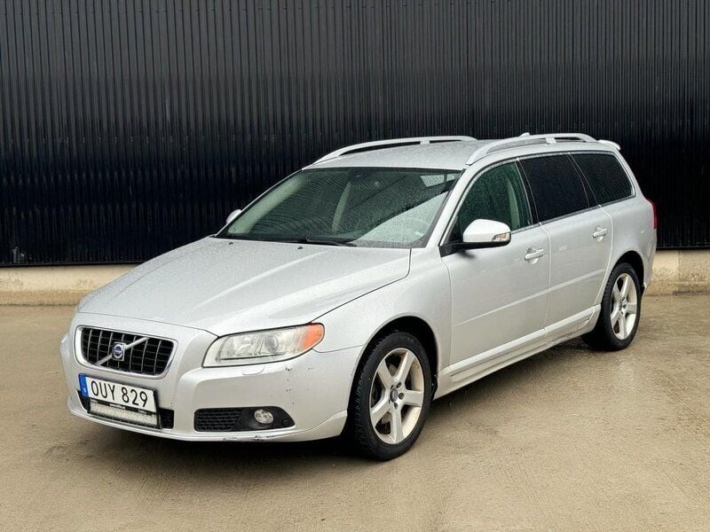 Ljusgrå (grå) Begagnad 2010 Volvo V70 Summum Kombi | 54 900 kr (Marknadspris) - Bild 1/4