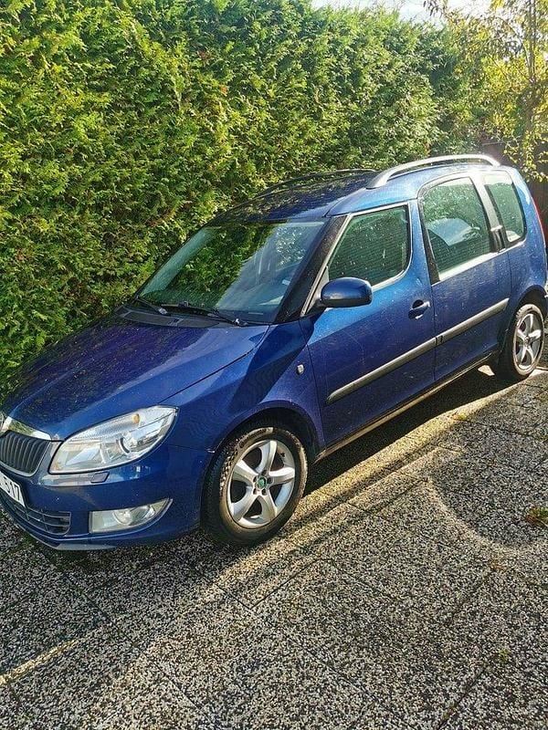 Blå Begagnad 2011 Skoda Roomster Minibuss | 17 000 kr - Bild 1/4