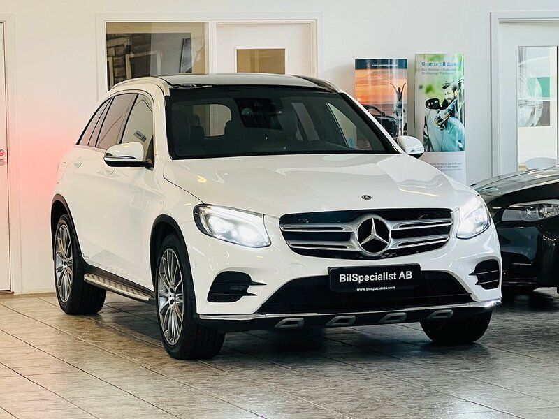 Vit Begagnad 2018 Mercedes GLC220 AMG SUV | 359 000 kr (Dyr) - Bild 1/4