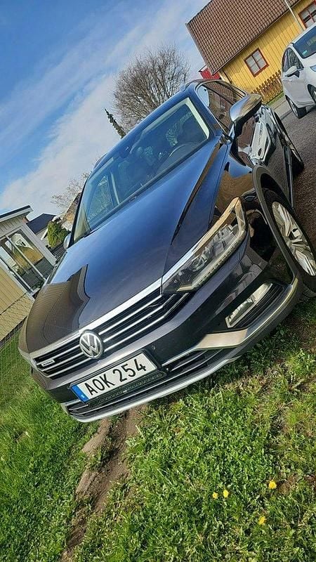 Svart Begagnad 2019 VW Passat Alltrack Kombi | 189 000 kr (Marknadspris) - Bild 1/4