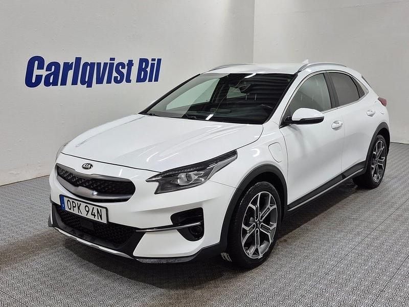 Begagnad Kia XCeed Advance 105 HK (77 kW) 2020 Vit metallic SUV
