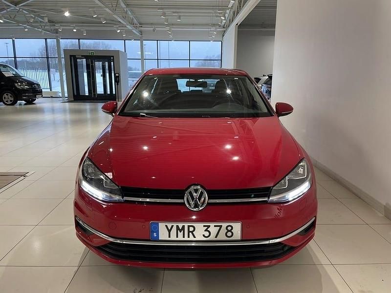 Begagnad VW Golf VII 125 HK (91 kW) 2018 Tornado red Kombi