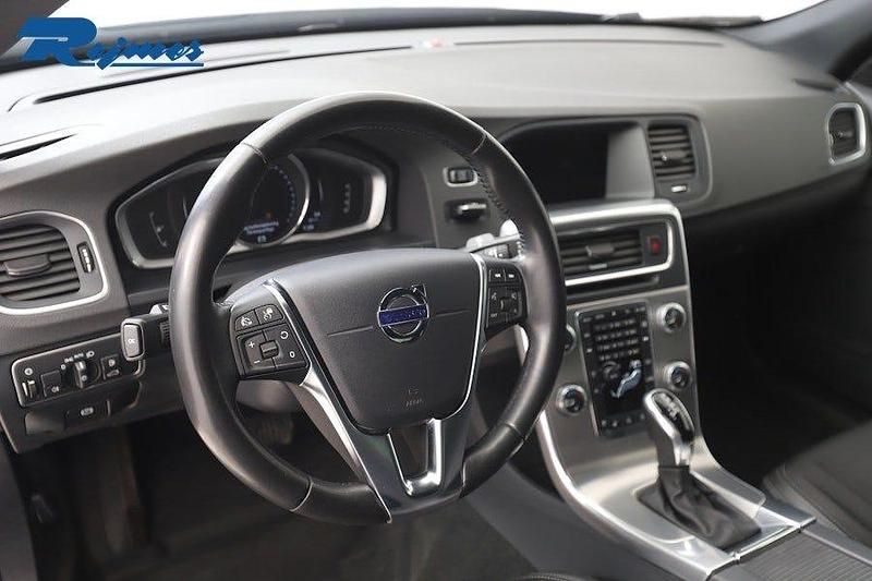 Begagnad Volvo S60 CC Standard 220 HK (161 kW) 2018 Svart Sedan