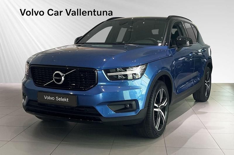 Blå Begagnad 2018 Volvo XC40 R-Design SUV | 299 000 kr (Marknadspris) - Bild 1/3