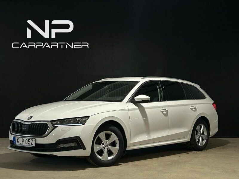 Vit Begagnad 2021 Skoda Octavia Kombi | 188 900 kr (Dyr) - Bild 1/4