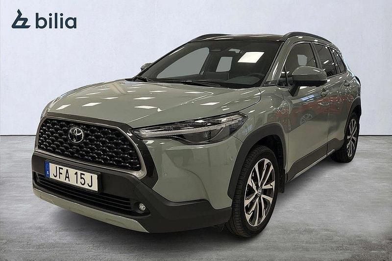 Grön Begagnad 2024 Toyota Corolla Cross Executive SUV | 399 900 kr (Lite dyr) - Bild 1/3