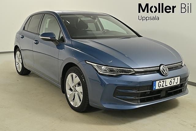 Begagnad VW Golf VIII Edition 150 HK (110 kW) 2025 Anemone blue metallic Halvkombi