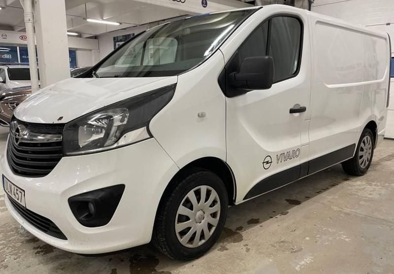 Vit Begagnad 2018 Opel Vivaro Van | 109 900 kr (Superpris) - Bild 1/4