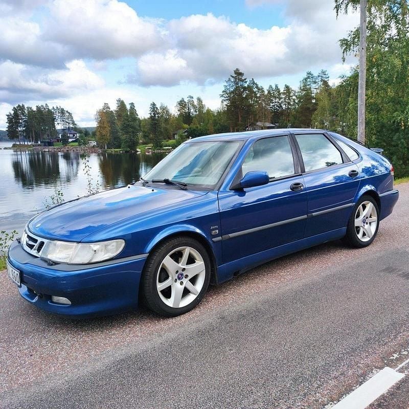 Blå Begagnad 2001 Saab 9-3 Aero Halvkombi | 37 000 kr (Dyr) - Bild 1/4