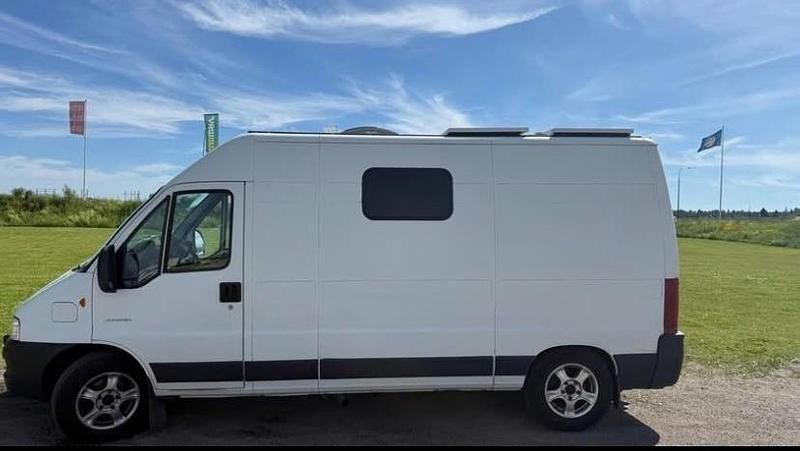 Vit Begagnad 2004 Citroën Jumper Minibuss | 99 000 kr - Bild 1/4