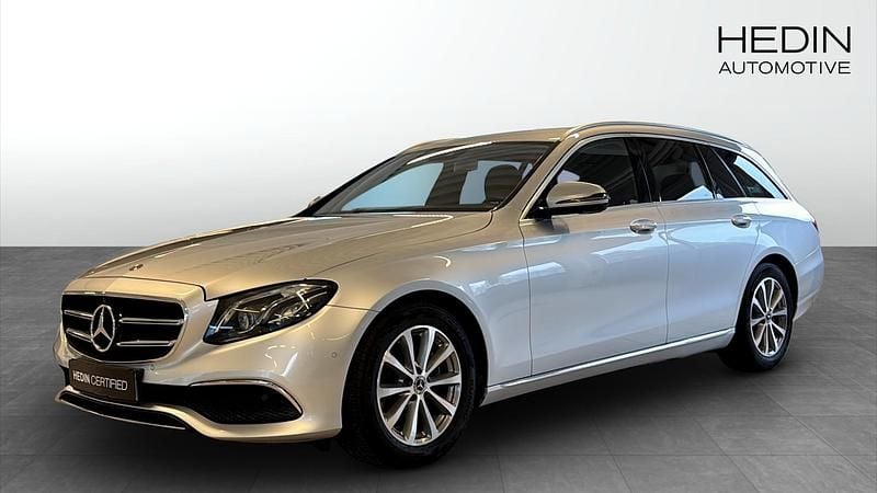 Silver Begagnad 2018 Mercedes E200 Kombi | 239 000 kr (Marknadspris) - Bild 1/4