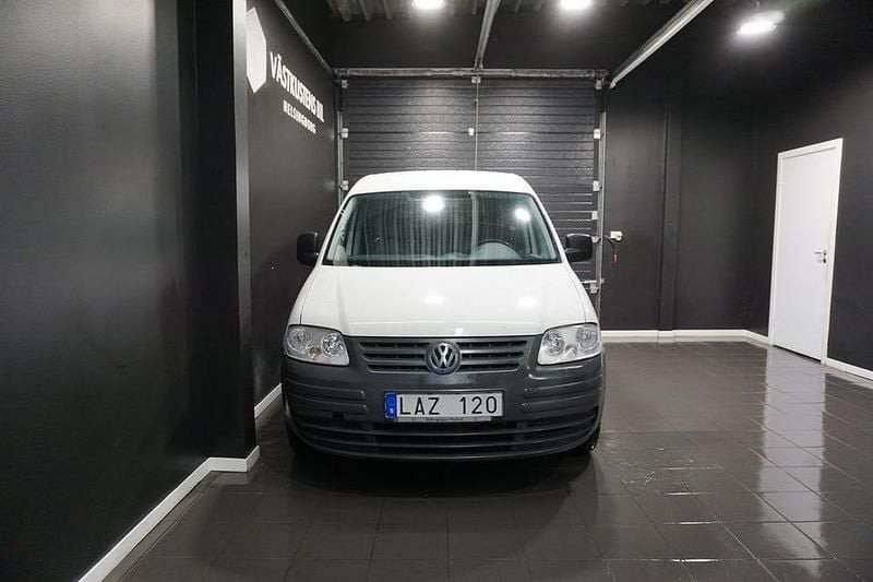 Begagnad VW Caddy 102 HK (75 kW) 2010 Vit Minibuss