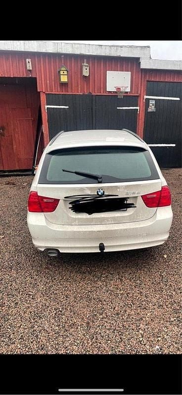 Begagnad 2008 BMW 320 Kombi | 15 000 kr - Bild 1/4