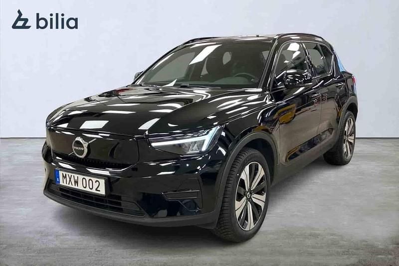 Begagnad Volvo XC40 Single Motor 154 kW (210 HK) 2023 Svart SUV