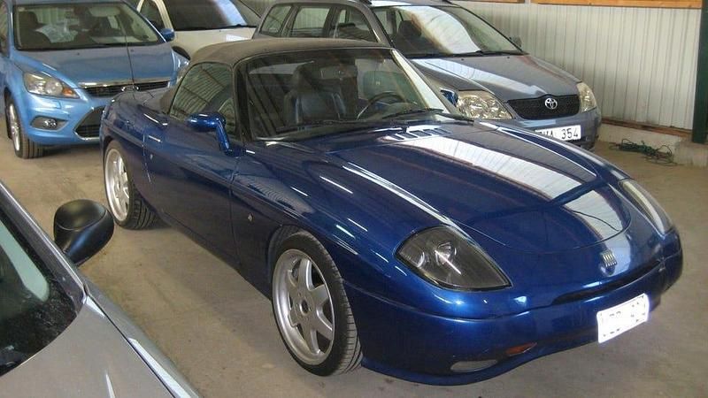 Begagnad Fiat Barchetta 131 HK (96 kW) 1996 Blå Cab