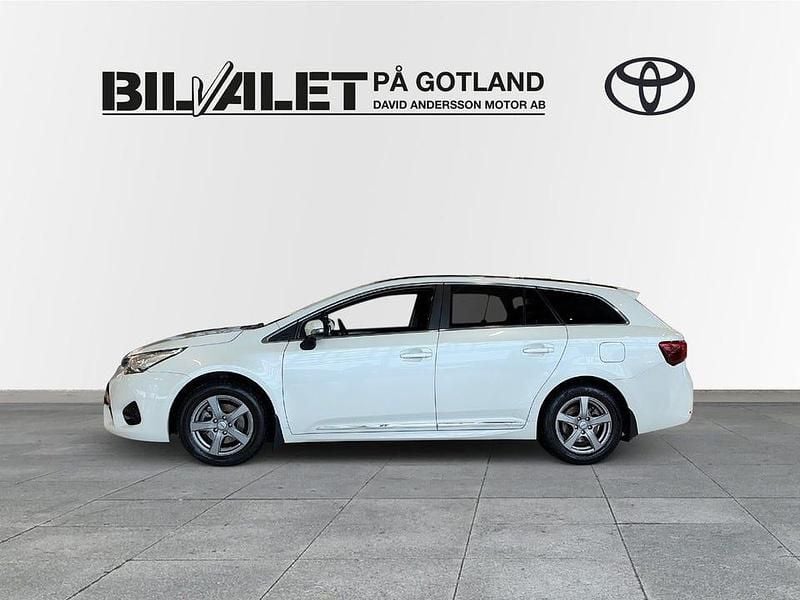 Begagnad Toyota Avensis 147 HK (108 kW) 2016 Vit Kombi