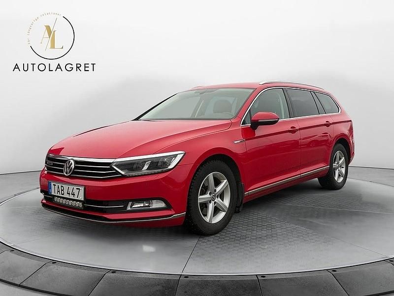 Röd Begagnad 2017 VW Passat GT Kombi | 144 700 kr (Lite dyr) - Bild 1/4
