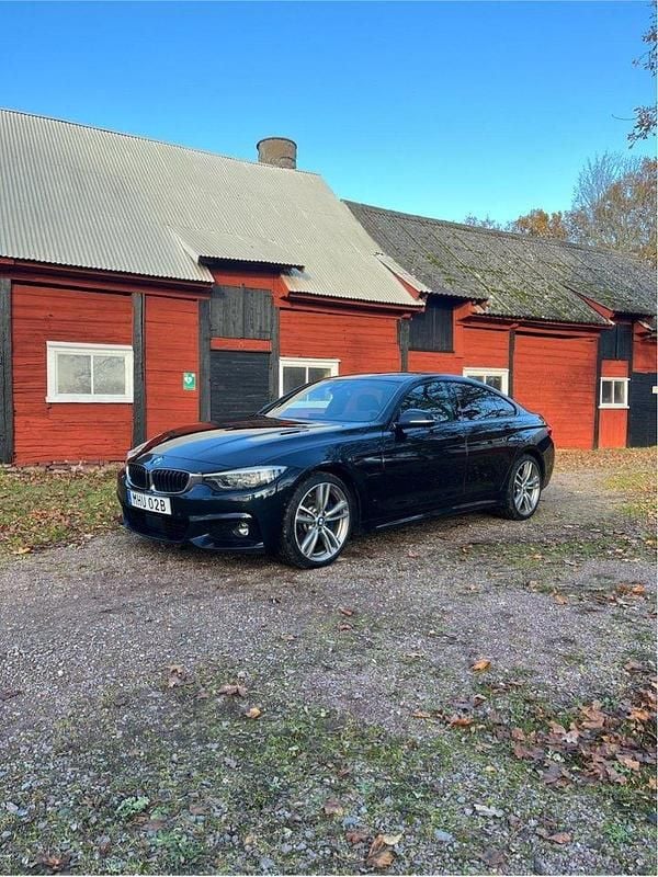 Svart Begagnad 2019 BMW 440 M Sport Sportkupé | 315 000 kr (Bra pris) - Bild 1/4