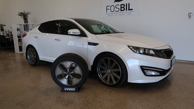 Vit Begagnad 2013 Kia Optima Hybrid Sedan | 109 900 kr (Marknadspris) - Bild 1/3