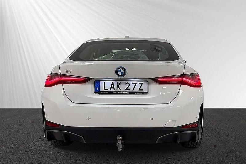 Begagnad BMW i4 253 kW (344 HK) 2023 Vit Sedan