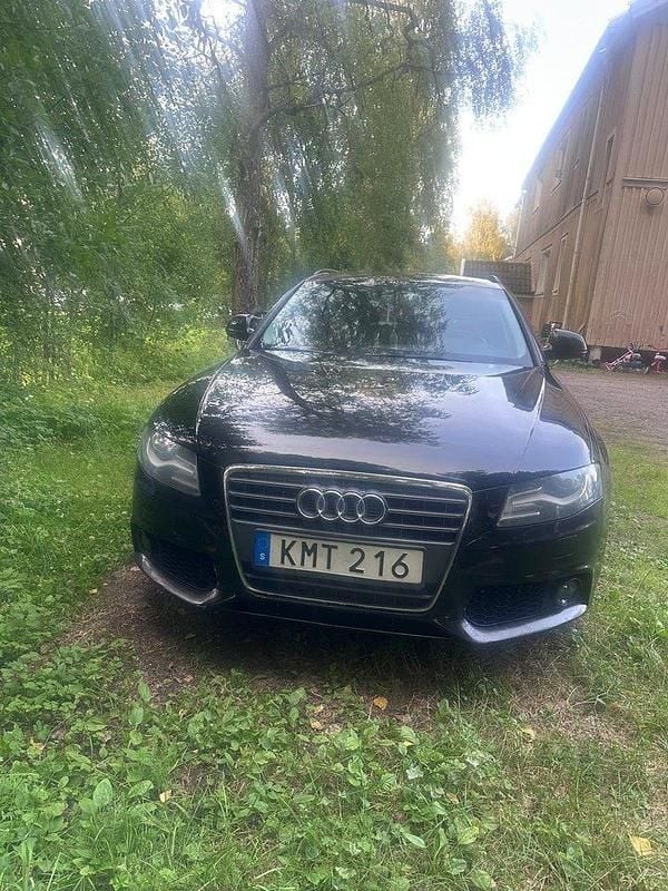 Vit Begagnad 2009 Audi A4 Kombi | 35 000 kr (Marknadspris) - Bild 1/4