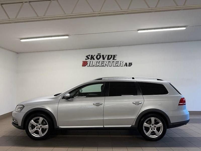Silver Begagnad 2014 VW Passat Alltrack Kombi | 139 500 kr (Marknadspris) - Bild 1/4
